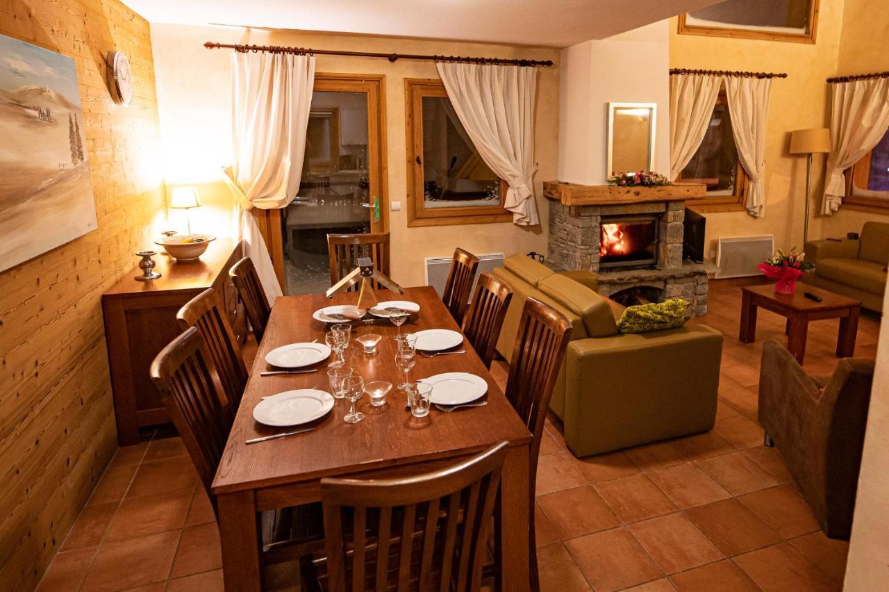 Parc Madeleine - Chalets Сен-Франсуа-Лоншам Екстериор снимка