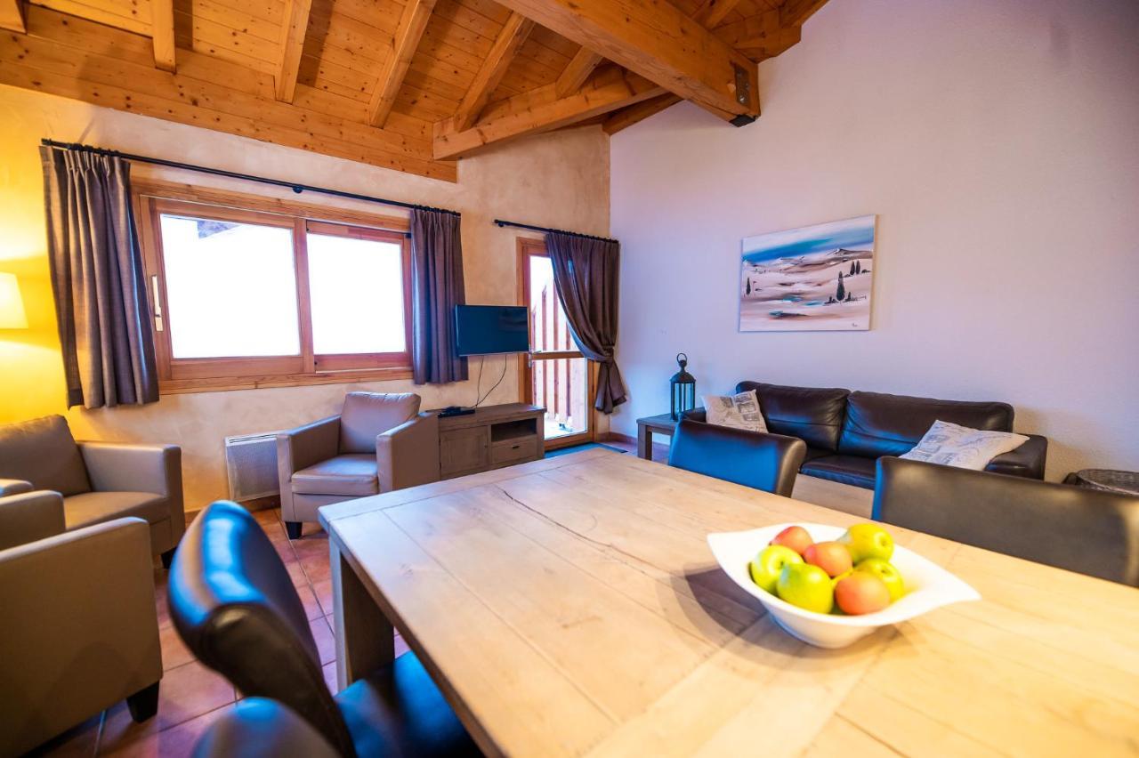 Parc Madeleine - Chalets Сен-Франсуа-Лоншам Екстериор снимка