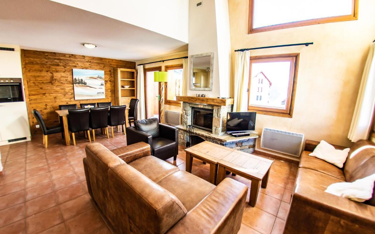 Parc Madeleine - Chalets Сен-Франсуа-Лоншам Екстериор снимка