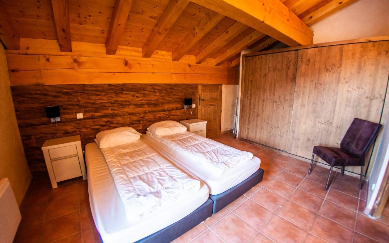 Parc Madeleine - Chalets Сен-Франсуа-Лоншам Екстериор снимка