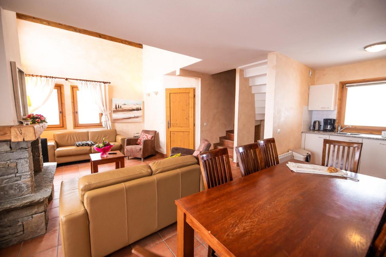 Parc Madeleine - Chalets Сен-Франсуа-Лоншам Екстериор снимка